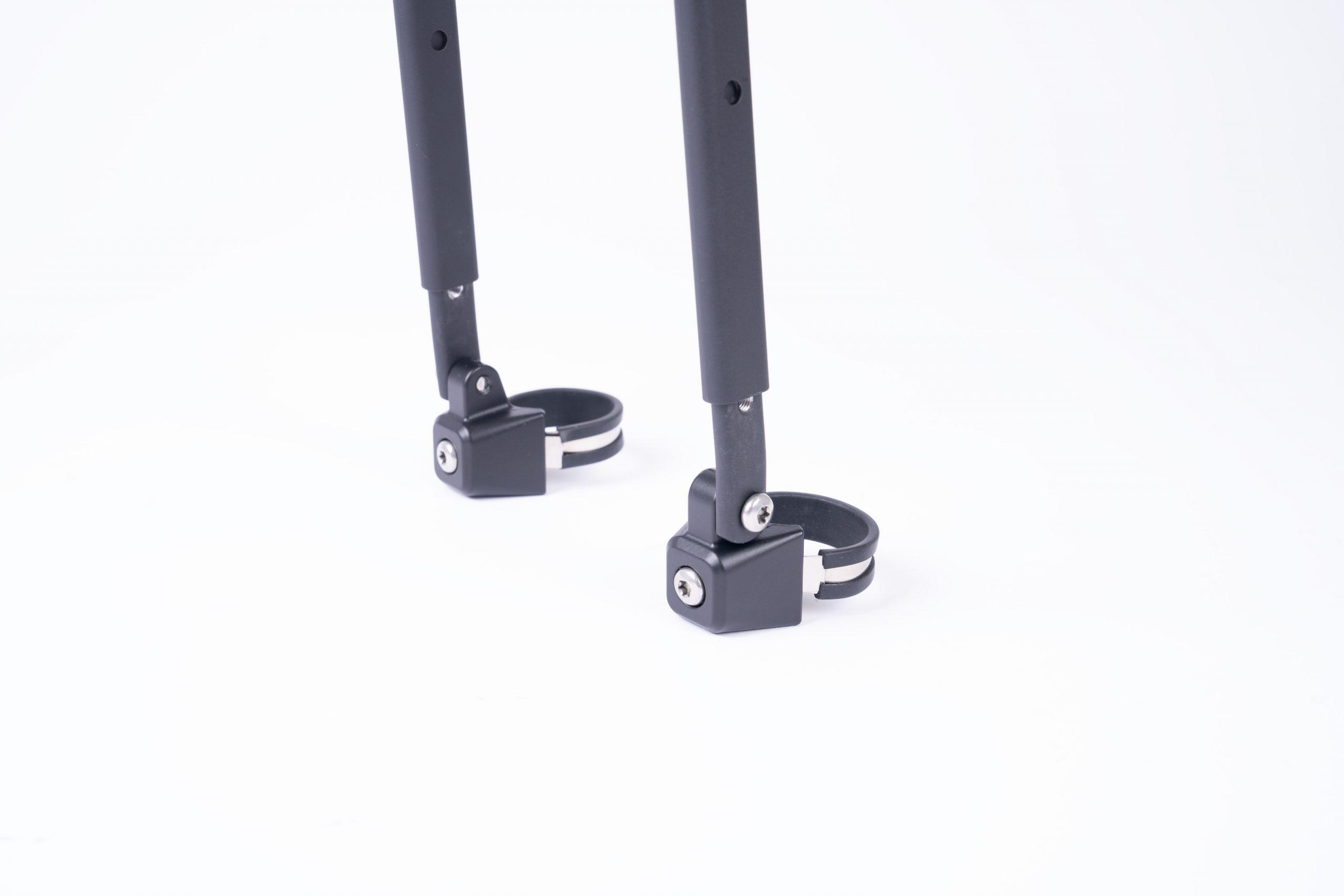 A black carrier studiophoto