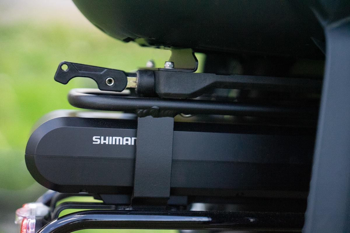 DSC07323 A closeup picture outside in nature on a premiums key on a childseat