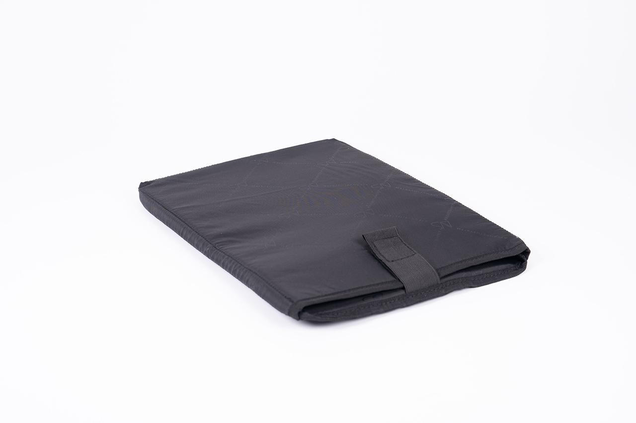 Laptop infill balck studi