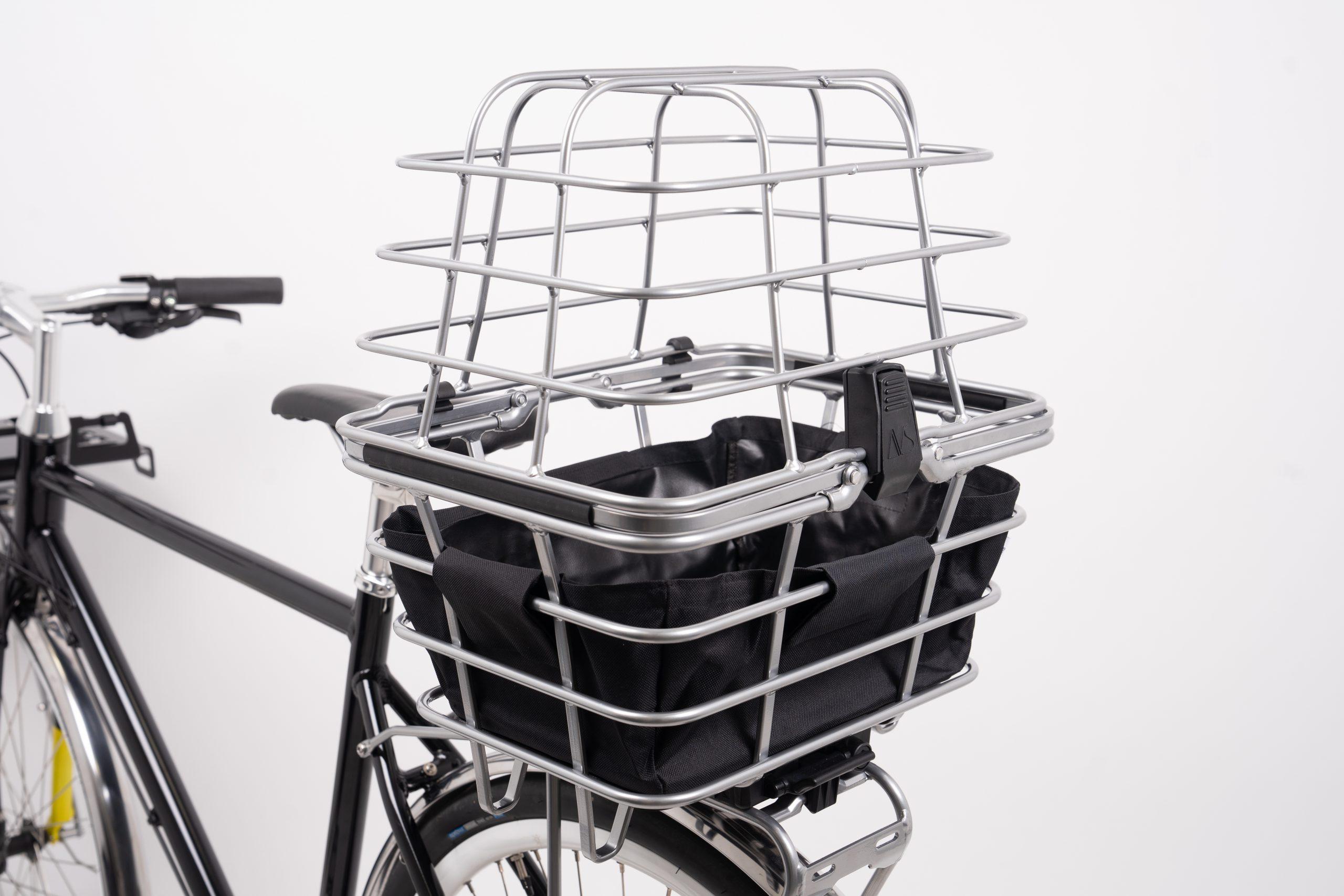 A basket and a cover with infill on a bike