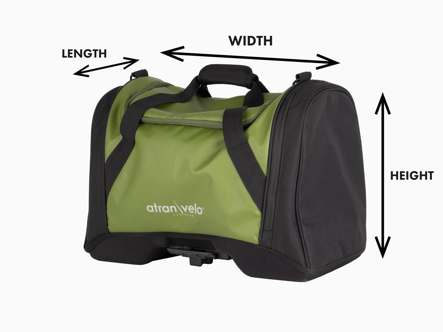 Measurement instruction of a bag in a studio