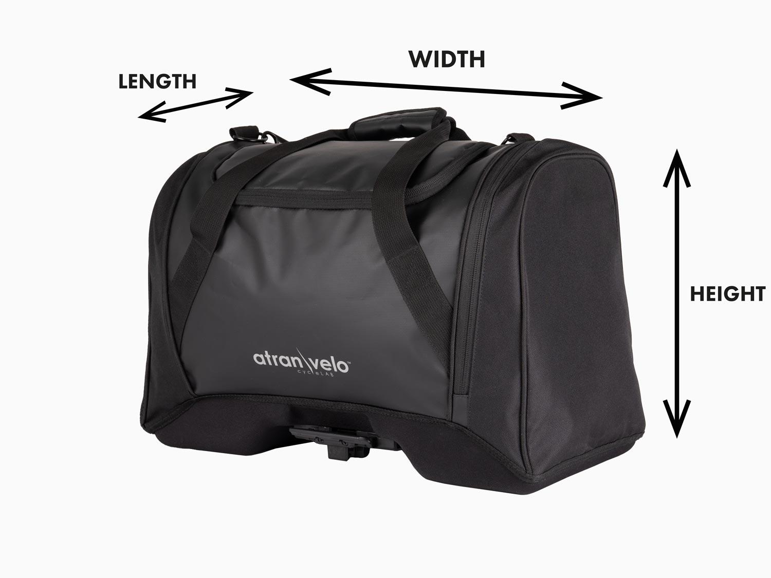 Measurement instruction of a bag in a studio