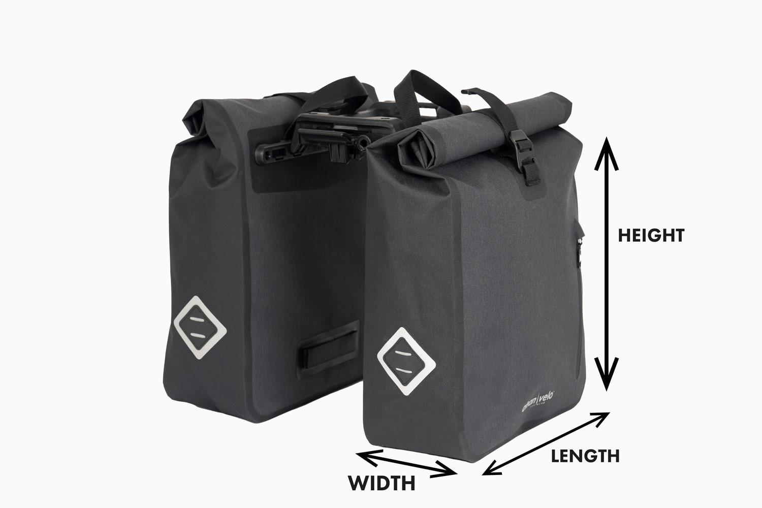 Measurement instruction of a bag in a studio