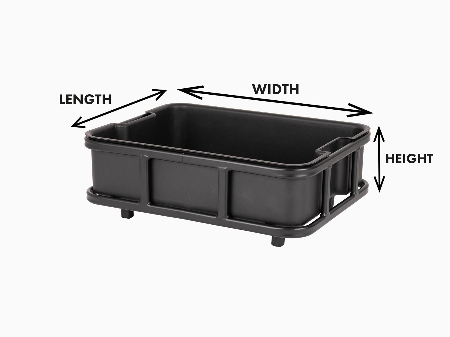 Measurement instruction of a crate in a studio
